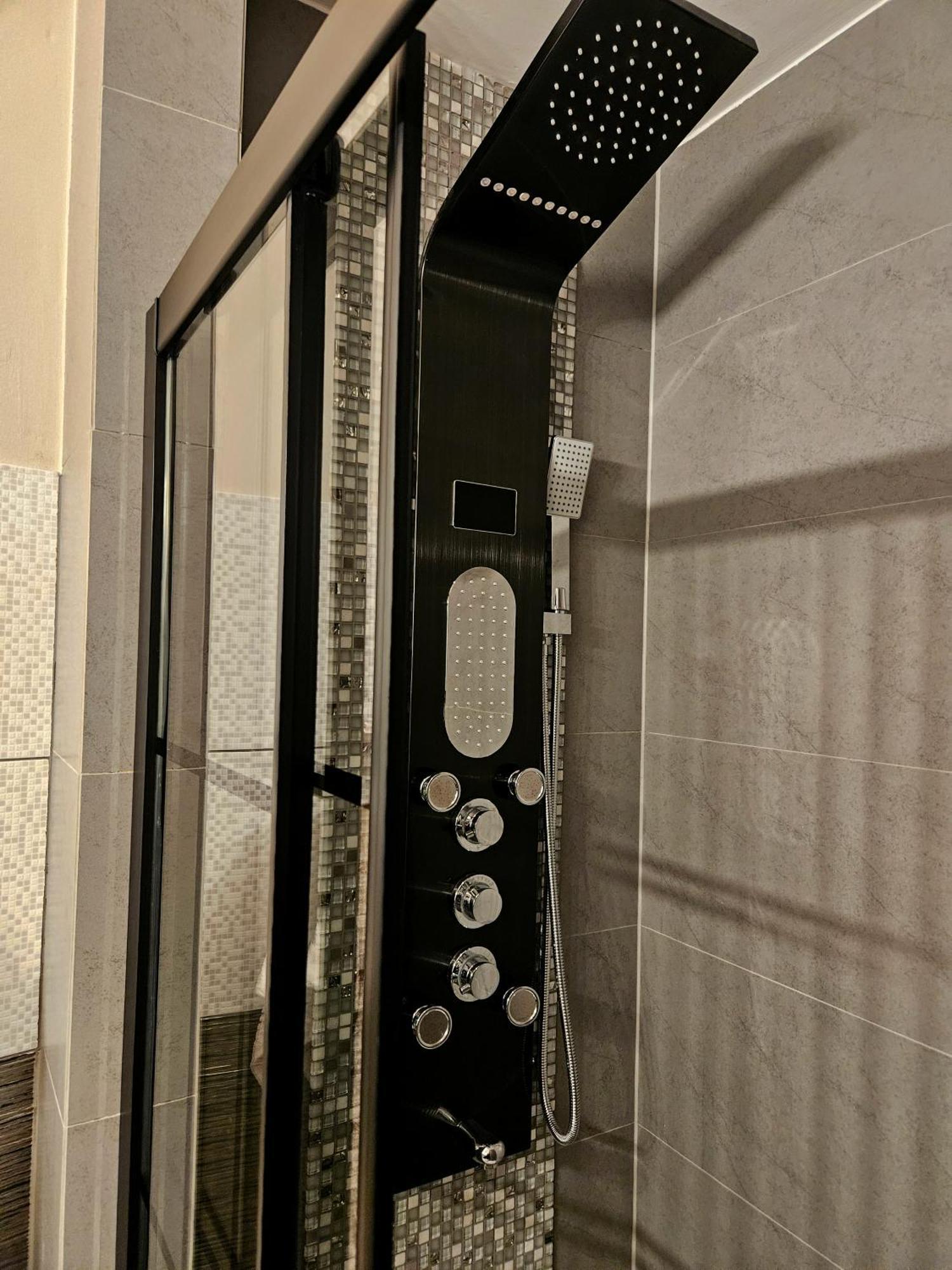 Sara -Mikolajska - Rynek - Netflix Hydromassage Apartment Krasków Exterior foto